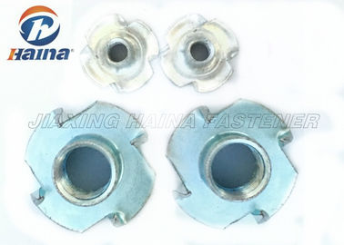 Thép cacbon 4,8 5,8 Mạ kẽm bốn móng vuốt Tee Nuts cho nội thất